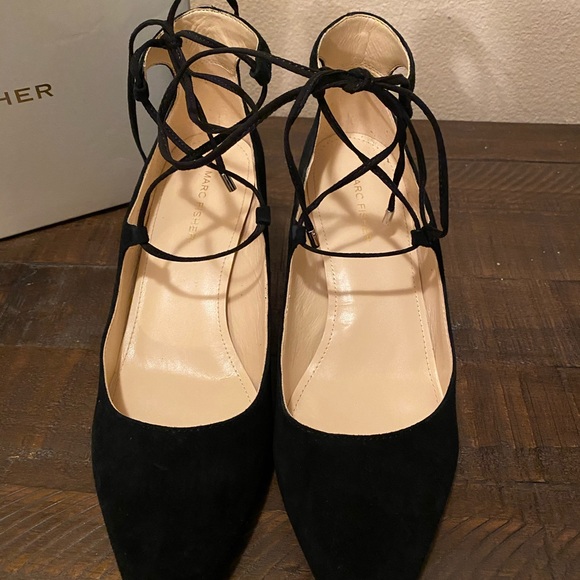 Marc Fisher Wedges - Picture 2 of 3